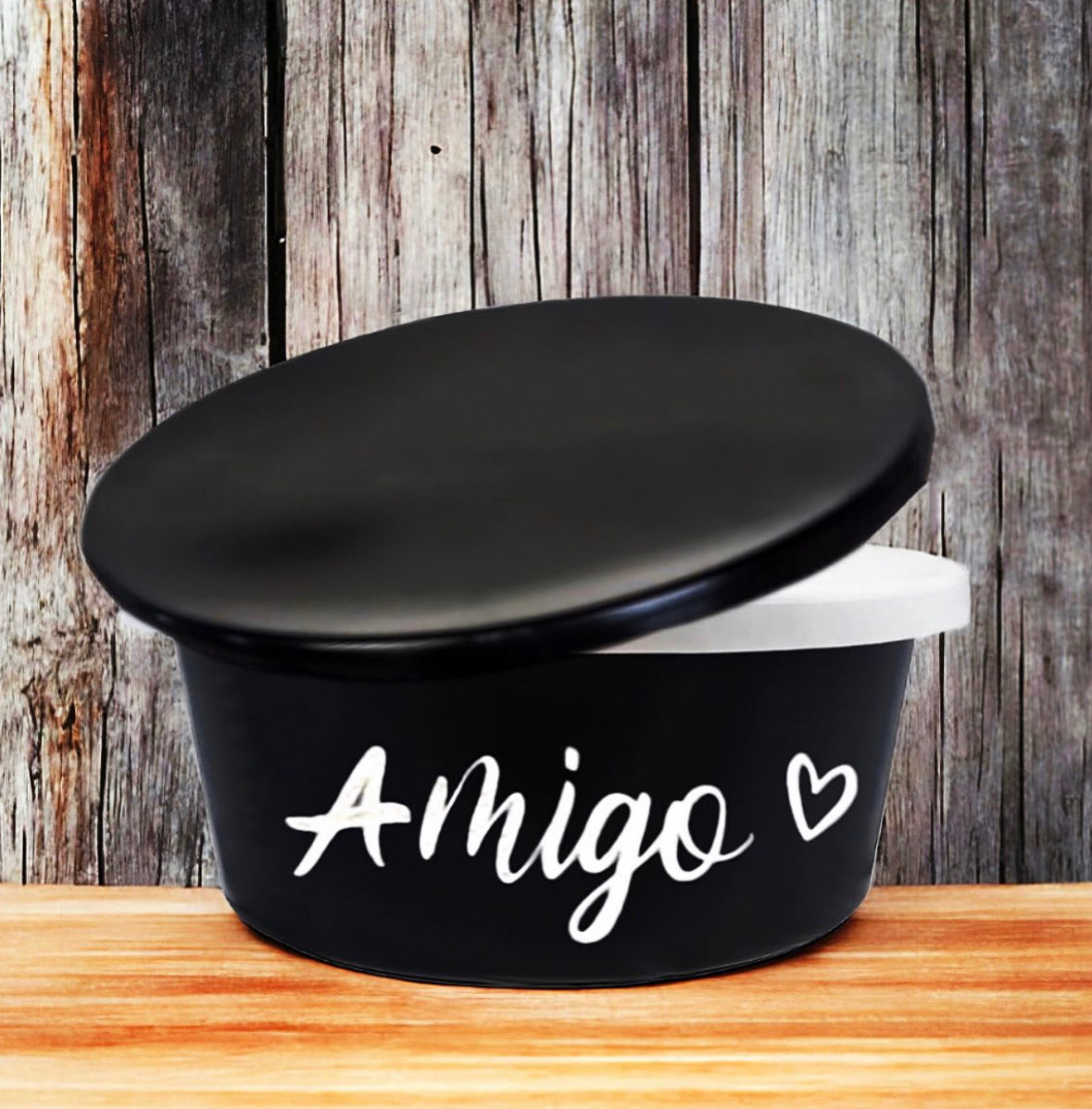 Futterschalen & Schüsseln