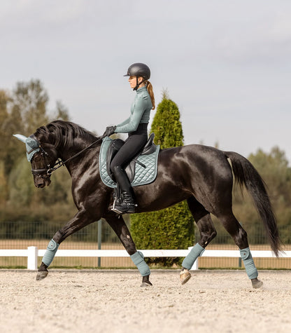 Fliegenohren Nepal Silberblau